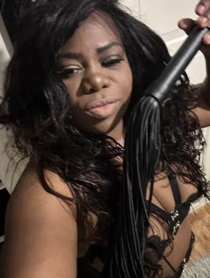 Carla escort profile in Luton